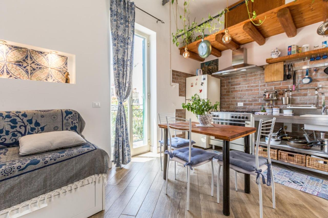 Go Go House 2 Casa Aprile Apartman Palermo Kültér fotó
